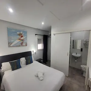 Ayz Frailes - Auto Check-in (adults Only) Guest house